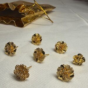 7 Elegant Gold Floral Stud Earrings Mixed NEW